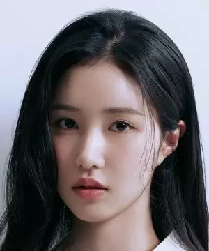Son Ji Woo