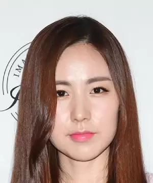 Kan Mi Youn