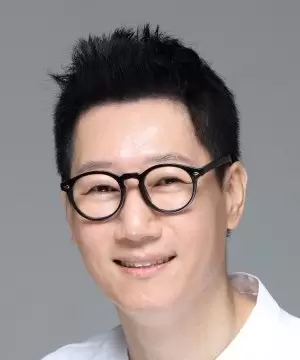 Jee Seok Jin