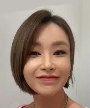 Bae Yoon Jung