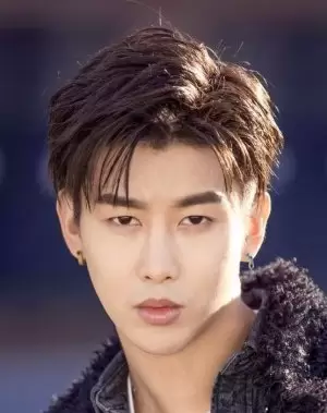 Zhou Yi Xuan