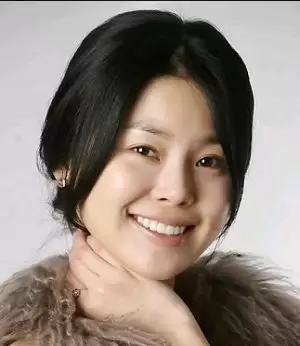 Min Ji A