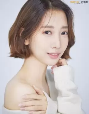 Shin Ji Yeon