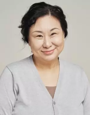 Lee Young Ri