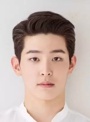 Lee Si Woo